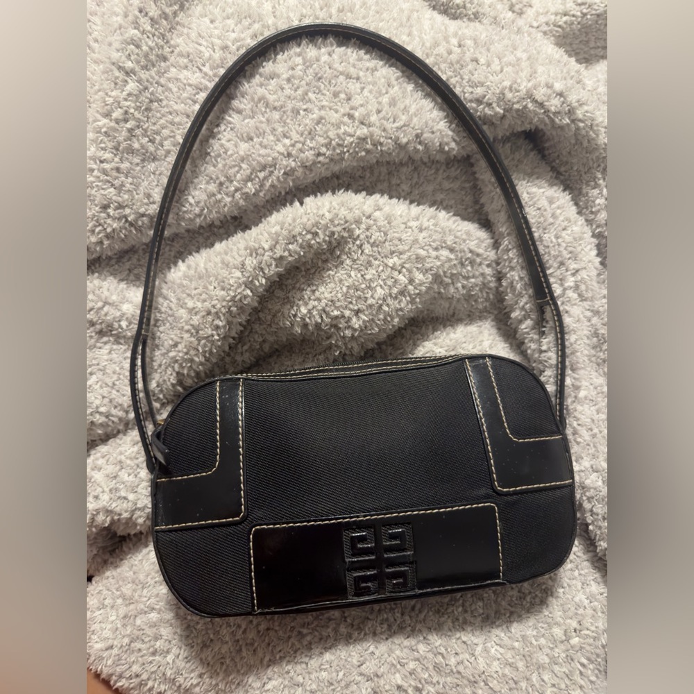 Well taken care of, Givenchy vintage shoulder bag.